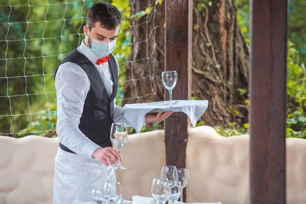 Affordable Wedding Catering in London – Exceptional Service Within Your Budget Event Bar Services