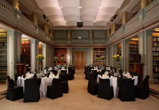 Private Funeral Catering in London | Thoughtful Service for Intimate Gatherings