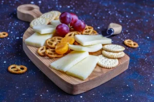 Finger Food Cheese and Crackers