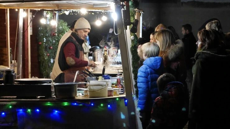 Expert Corporate Christmas Finger Food and Canapé Services for Office Holiday Events
