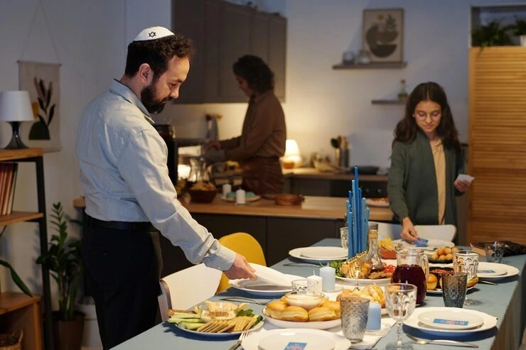 Hybrid work catering solution for London teams with in-office meals and coordinated catering for remote participants