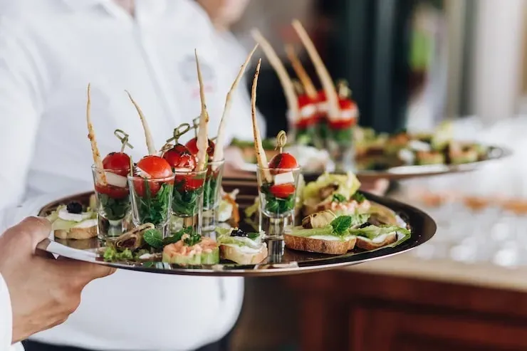 Cocktail Hour & Evening Mixers
