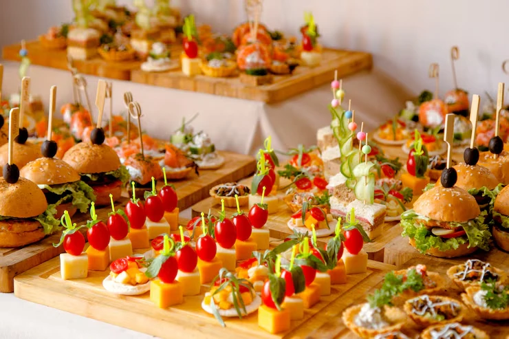 End-to-End Catering Management for Media Events
