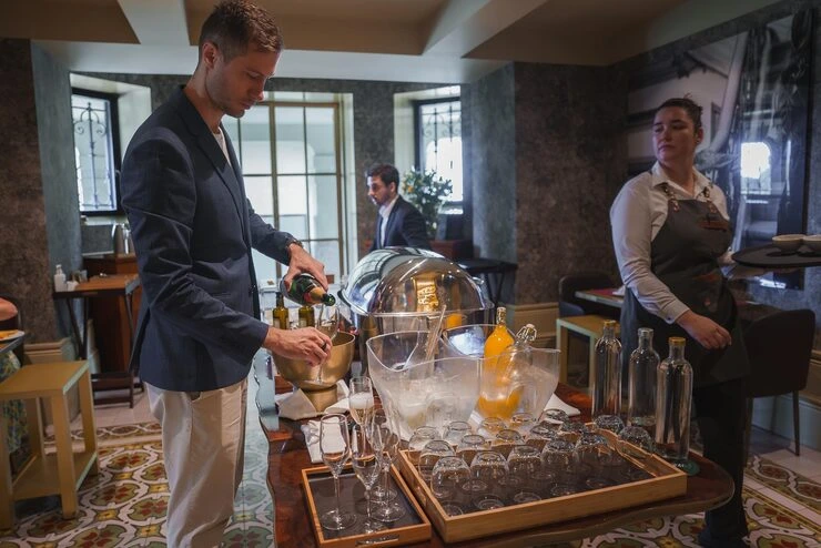 Corporate Bartenders That Keep Business Events Moving